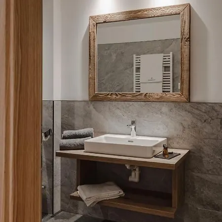 Lieblingsplatzl Inklusive Kostenfreiem Eintritt In Alpentherme Ganzjaehrig - Im Sommer Freie Bergbahnfahrten Appartement Bad Hofgastein