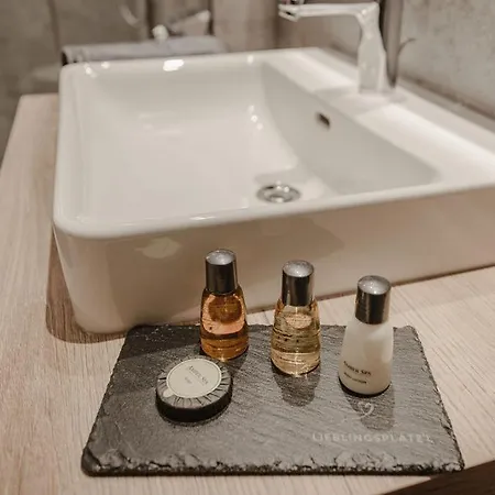 Апартаменты Lieblingsplatzl Inklusive Kostenfreiem Eintritt In Alpentherme Ganzjaehrig - Im Sommer Freie Bergbahnfahrten Бад Хофгаштайн