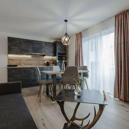 Appartement Lieblingsplatzl Inklusive Kostenfreiem Eintritt In Alpentherme Ganzjaehrig - Im Sommer Freie Bergbahnfahrten Bad Hofgastein