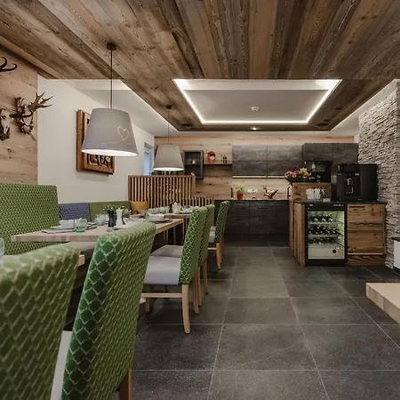 Lieblingsplatzl Inklusive Kostenfreiem Eintritt In Alpentherme Ganzjaehrig - Im Sommer Freie Bergbahnfahrten