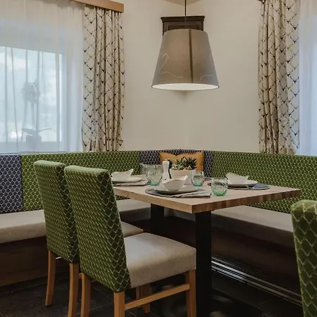 Appartement Lieblingsplatzl Inklusive Kostenfreiem Eintritt In Alpentherme Ganzjaehrig - Im Sommer Freie Bergbahnfahrten