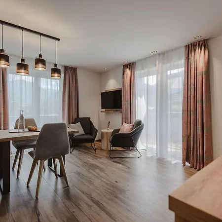 Lieblingsplatzl Inklusive Kostenfreiem Eintritt In Alpentherme Ganzjaehrig - Im Sommer Freie Bergbahnfahrten Appartement *